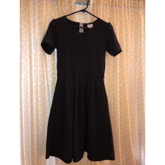 Small black white pin stripes lularoe Amelia - Picture 2 of 4